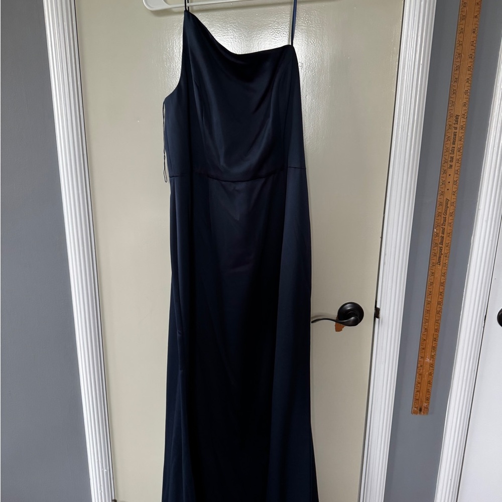 Adrianna Papell Women's Formal Dress Size 12 Blue Satin Crepe One Shoulder Gown